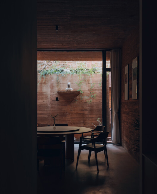 House WoQuanShanFang / Yinyuan Studio - Interior Photography, Wood, Brick