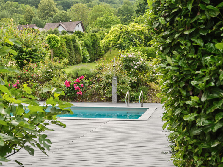 What Is the Right Wood for Outdoor Use? - Image 6 of 7