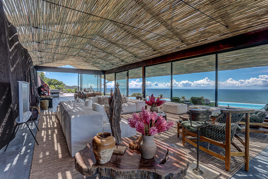 Txai Bungalow / TETRO Arquitetura Txai Bungalow / TETRO Arquitetura - Interior Photography, Living Room, Coast