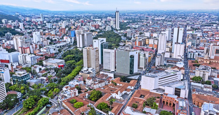 Magnitude 7.4 Earthquake Damages Historic Architecture Across Colombia - Featured Image