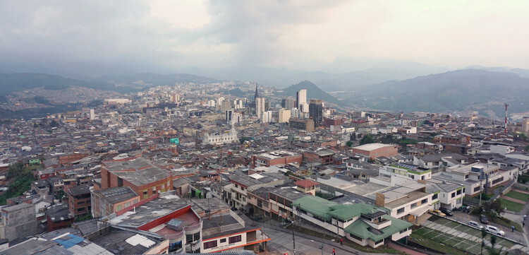 Magnitude 7.4 Earthquake Damages Historic Architecture Across Colombia - Image 2 of 6