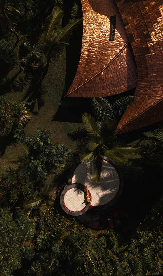 Hideout Leaf Villa / Pablo Luna Studio Hideout Leaf Villa / Pablo Luna Studio - Image 9 of 32