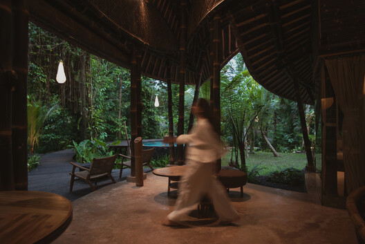 Hideout Leaf Villa / Pablo Luna Studio Hideout Leaf Villa / Pablo Luna Studio - Image 14 of 32