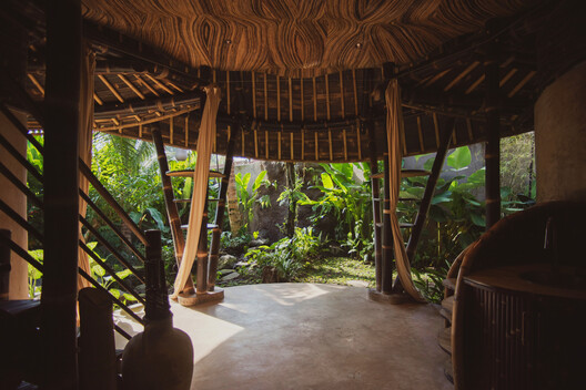 Hideout Leaf Villa / Pablo Luna Studio Hideout Leaf Villa / Pablo Luna Studio - Image 5 of 32