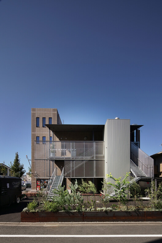 Kyoto Minami Kaikan Movie Theater / Tato Architects Kyoto Minami Kaikan Movie Theater / Tato Architects - Exterior Photography, Balcony