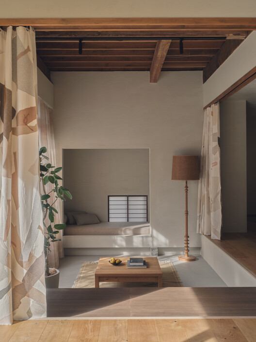 Green Sandwich House / HYAN Green Sandwich House / HYAN - Interior Photography, Wood, Lighting, Bedroom