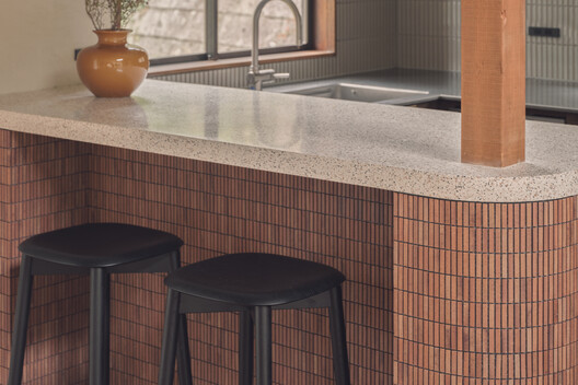 Green Sandwich House / HYAN Green Sandwich House / HYAN - Interior Photography, Wood, Brick, Countertop