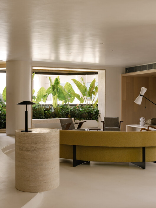 Apartment Matisse / Gurgel D’Alfonso Arquitetura Apartment Matisse / Gurgel D’Alfonso Arquitetura - Interior Photography, Wood, Table, Chair