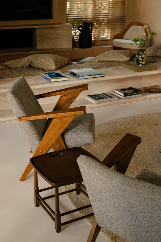 Apartment Matisse / Gurgel D’Alfonso Arquitetura Apartment Matisse / Gurgel D’Alfonso Arquitetura - Interior Photography, Wood, Chair