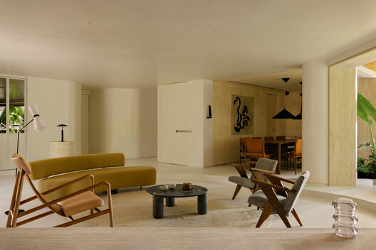 Apartment Matisse / Gurgel D’Alfonso Arquitetura Apartment Matisse / Gurgel D’Alfonso Arquitetura - Interior Photography, Wood, Chair, Table