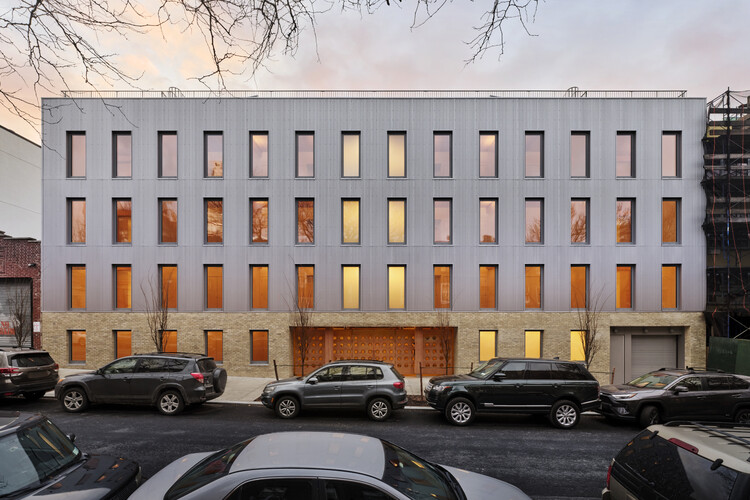 Frame 122 / Brent Buck Architects - Exterior Photography, Apartments