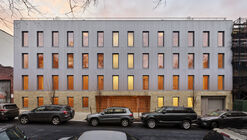 Frame 122 / Brent Buck Architects