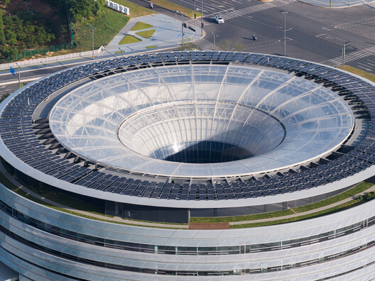 Tianfu Fusion Technology Research Center - SWIP / CSWADI Tianfu Fusion Technology Research Center - SWIP / CSWADI - Glass