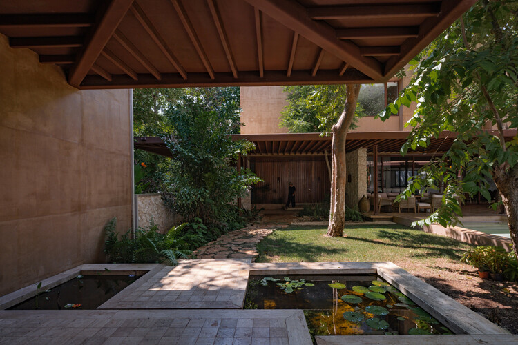 Casa Sodzil / Esencial Studio - Casas
