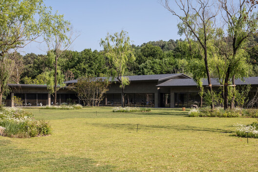 Deulkkotsoop "Field · Flower · Forest" Café / MTT - Exterior Photography, Garden
