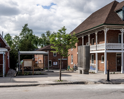 Prototype Architectural Battery Turns Public Space Into Urban Energy Storage in Ontario, Canada Prototype Architectural Battery Turns Public Space Into Urban Energy Storage in Ontario, Canada - Image 12 of 19
