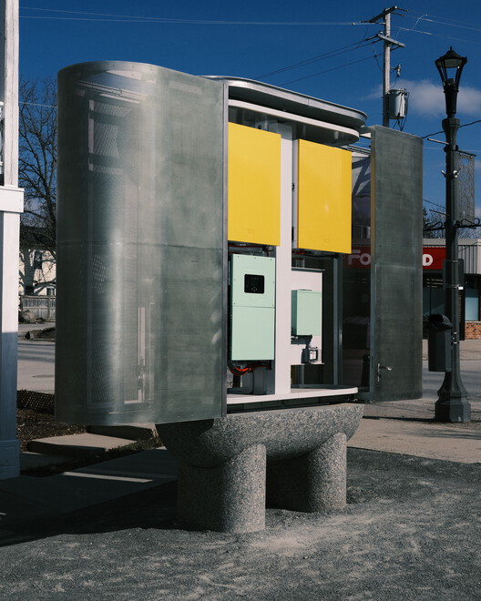 Prototype Architectural Battery Turns Public Space Into Urban Energy Storage in Ontario, Canada Prototype Architectural Battery Turns Public Space Into Urban Energy Storage in Ontario, Canada - Image 17 of 19