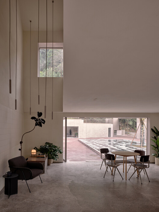 The Handmade Surface: Imperfection, Texture, and Craft in Contemporary Chinese Interiors - Image 10 of 21