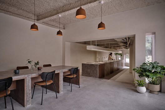 The Handmade Surface: Imperfection, Texture, and Craft in Contemporary Chinese Interiors - Image 15 of 21