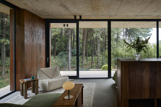 The Handmade Surface: Imperfection, Texture, and Craft in Contemporary Chinese Interiors - Image 16 of 21