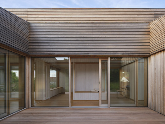 Holiday House in Rågeleje / Jesper Kusk Arkitekter Holiday House in Rågeleje / Jesper Kusk Arkitekter - Exterior Photography, Wood, Deck