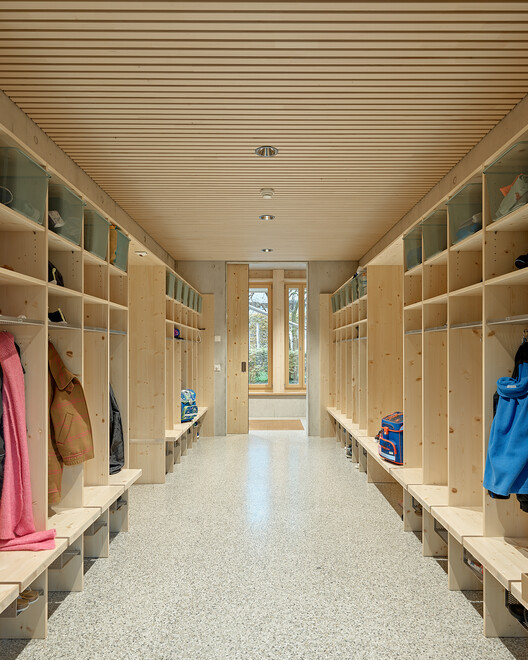 Bossard School / Gut Deubelbeiss Nill Architekten - Interior Photography, Closet, Wood