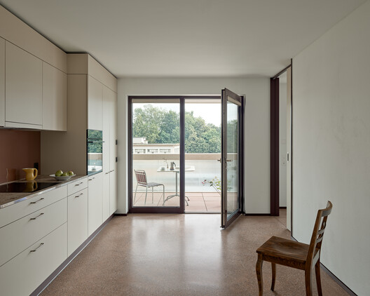 Housing on top of the petrol station / Gut Deubelbeiss Nill Architekten Housing on top of the petrol station / Gut Deubelbeiss Nill Architekten - Interior Photography, Kitchen, Countertop