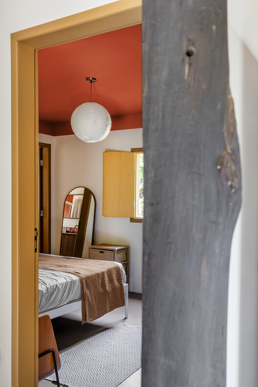 Quetzal House / Sertão Arquitetos Quetzal House / Sertão Arquitetos - Interior Photography, Bedroom, Wood, Lighting, Door