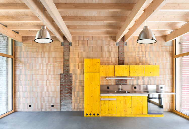 Inhabiting the Stable, Creation of an apartment within the agricultural part of a farmhouse in Praz-Pury / Bard Yersin Architectes