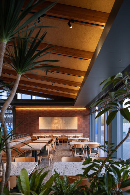 Community Canteen No. 11, Aranya Qinhuangdao / Verse Design Community Canteen No. 11, Aranya Qinhuangdao / Verse Design - Interior Photography, Dining room, Wood, Lighting, Chair, Glass, Beam