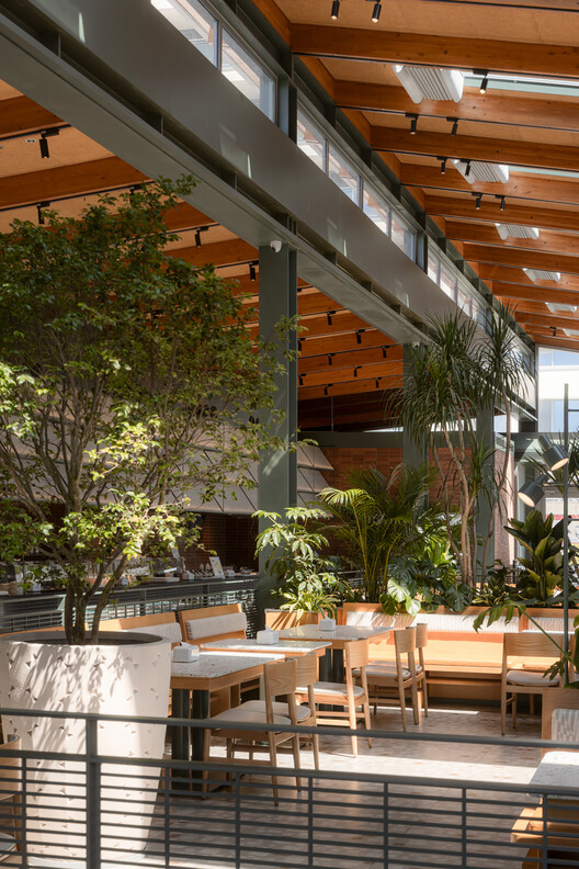 Community Canteen No. 11, Aranya Qinhuangdao / Verse Design Community Canteen No. 11, Aranya Qinhuangdao / Verse Design - Interior Photography, Chair