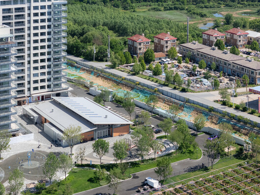 Community Canteen No. 11, Aranya Qinhuangdao / Verse Design Community Canteen No. 11, Aranya Qinhuangdao / Verse Design - Exterior Photography