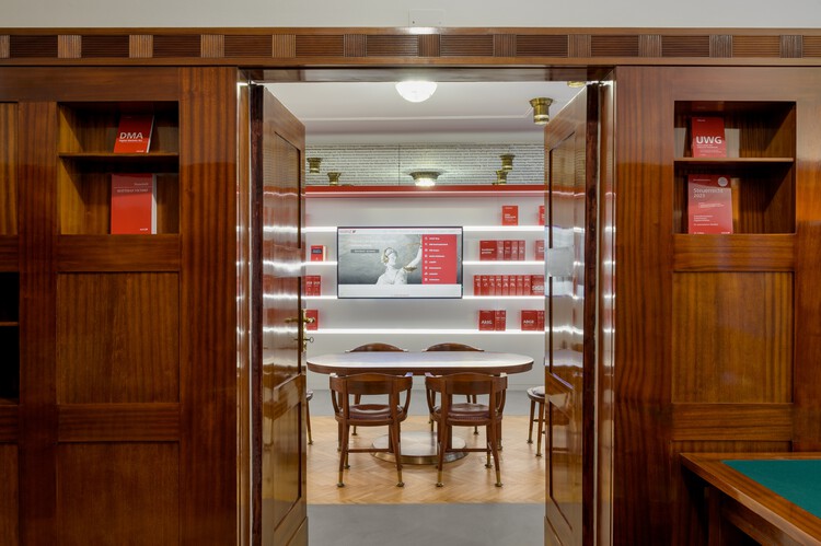 Headquarters "MANZ Bel Étage" / Podrecca Architects - Interior Photography, Shelving, Wood, Lighting, Glass