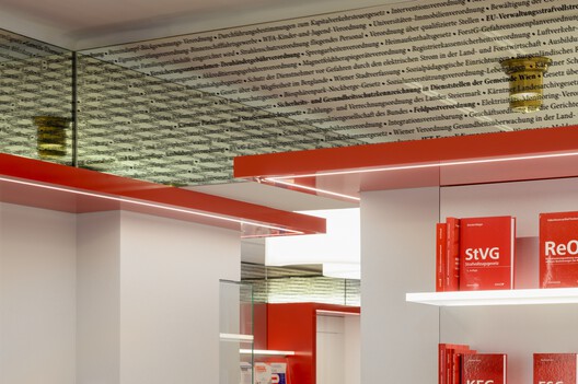 Headquarters "MANZ Bel Étage" / Podrecca Architects - Image 8 of 12