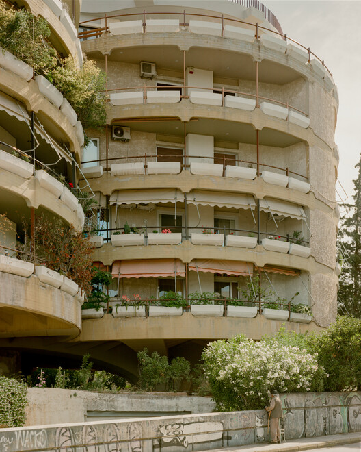 Kifisia Apartment: A Reconfiguration of Domestic Boundaries / Georgios Apostolopoulos Architects Kifisia Apartment: A Reconfiguration of Domestic Boundaries / Georgios Apostolopoulos Architects - Exterior Photography, Balcony