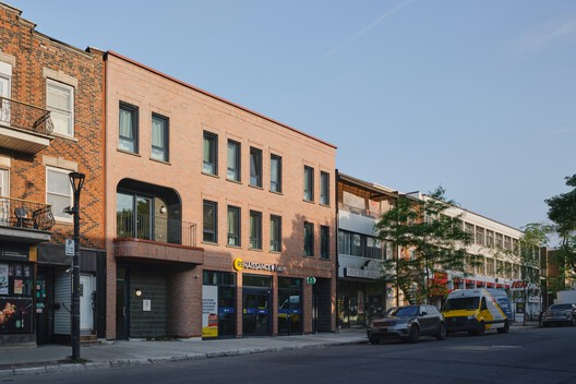 Pavillon Monk / L. McComber Pavillon Monk / L. McComber - Exterior Photography, Windows