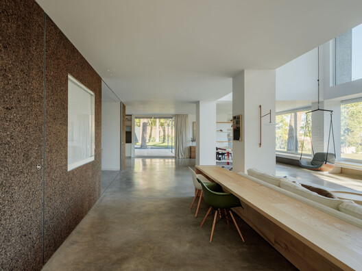 Applying Exposed Cork in Interior Architecture Applying Exposed Cork in Interior Architecture - Image 32 of 36