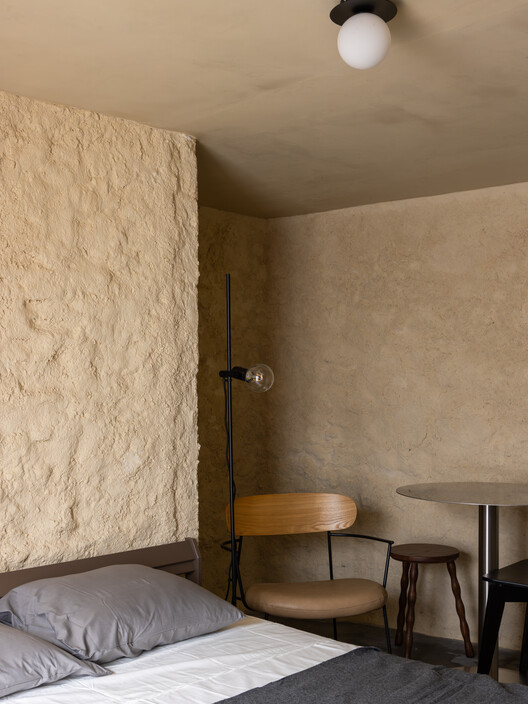 Castelo House / Gonçalo Grácio Castelo House / Gonçalo Grácio - Interior Photography, Bedroom, Lighting, Bed
