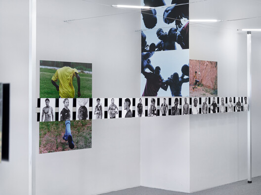 In Campo, Solo Exhibition by Hick Duarte / Clube In Campo, Solo Exhibition by Hick Duarte / Clube - Interior Photography