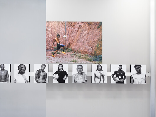 In Campo, Solo Exhibition by Hick Duarte / Clube In Campo, Solo Exhibition by Hick Duarte / Clube - Interior Photography