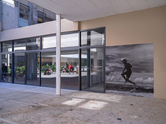 In Campo, Solo Exhibition by Hick Duarte / Clube In Campo, Solo Exhibition by Hick Duarte / Clube - Interior Photography, Concrete