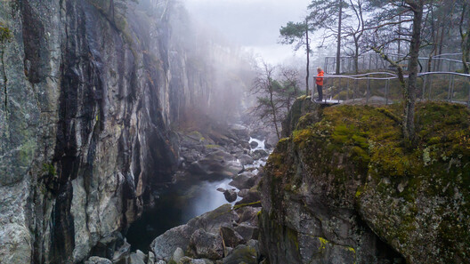 JUVO – resting area and viewpoint in Southwestern Norway / ATSITE JUVO – resting area and viewpoint in Southwestern Norway / ATSITE - Image 9 of 18