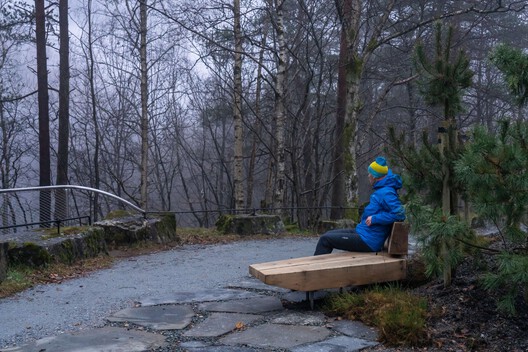 JUVO – resting area and viewpoint in Southwestern Norway / ATSITE JUVO – resting area and viewpoint in Southwestern Norway / ATSITE - Exterior Photography, Wood, Bench, Forest