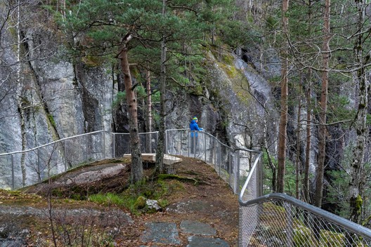JUVO – resting area and viewpoint in Southwestern Norway / ATSITE JUVO – resting area and viewpoint in Southwestern Norway / ATSITE - Exterior Photography, Handrail