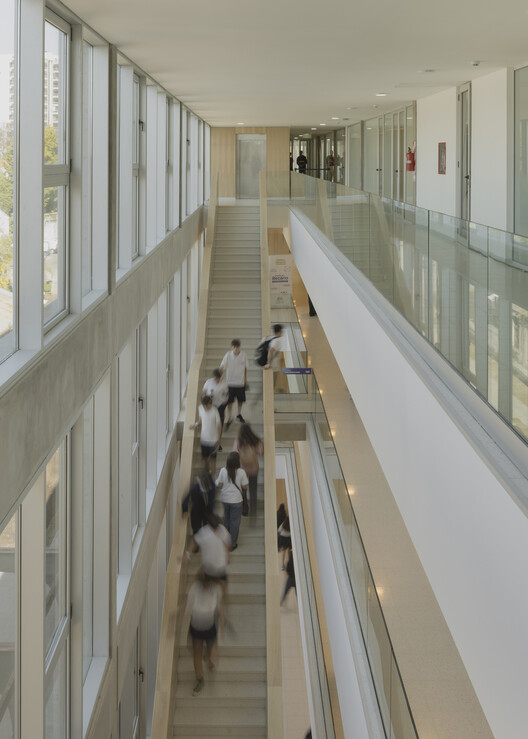 New Headquarters Office Building for IAPSER / Sebastian Stechina + Carlos Di Napoli + Andres Francesconi New Headquarters Office Building for IAPSER / Sebastian Stechina + Carlos Di Napoli + Andres Francesconi - Interior Photography, Glass, Concrete