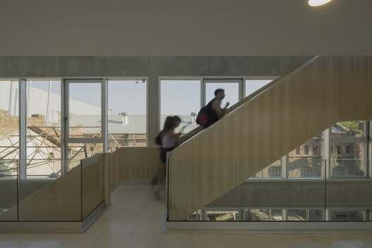 New Headquarters Office Building for IAPSER / Sebastian Stechina + Carlos Di Napoli + Andres Francesconi New Headquarters Office Building for IAPSER / Sebastian Stechina + Carlos Di Napoli + Andres Francesconi - Interior Photography, Stairs, Wood, Glass, Handrail