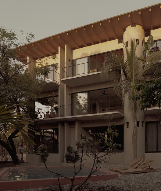 SUUEL Living / CAAM Arquitectos SUUEL Living / CAAM Arquitectos - Interior Photography, Balcony, Column, Courtyard
