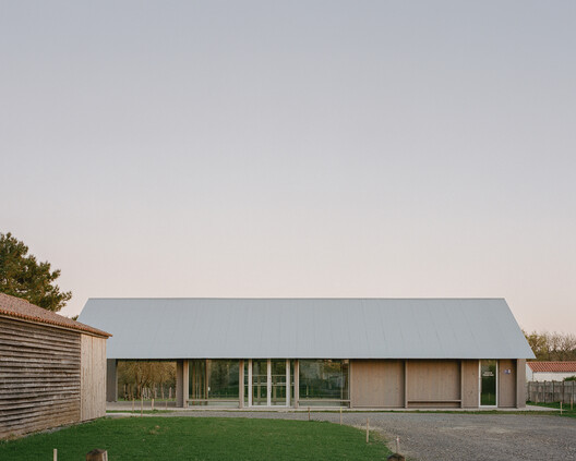 Salle de médiation culturelle / atelier iso architectes Salle de médiation culturelle / atelier iso architectes - Exterior Photography, Wood