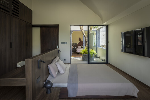 The Inner Court House / Plus Idea Studio - Interior Photography, Wood, Lighting, Door, Bedroom, Chair