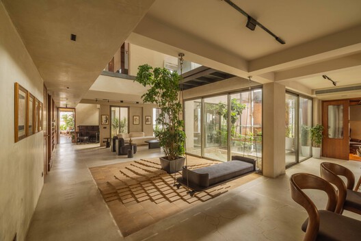 The House of Thirds / Architects Collaborative The House of Thirds / Architects Collaborative - Interior Photography, Chair, Beam